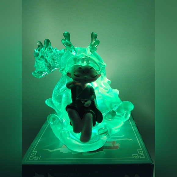 Ancient Divine Beast In The Dream Figurine - Picture 3 of 9